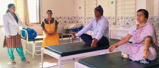 yoga therapy at hari om chikitsalaya